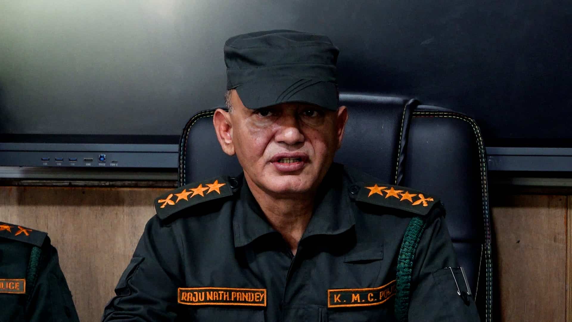 https://www.jawaaf.com/storage/01K8CZ5J59ASVM4TBGBHBSD3BV.jpg
